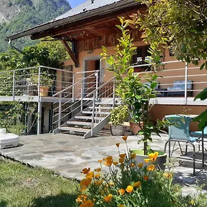 https://chez-marie-ugine.hotels-rhonealpes.com