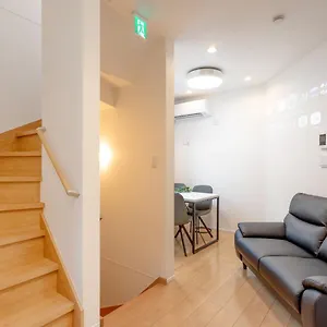  Apartment Shinjuku House 新宿シティハウス